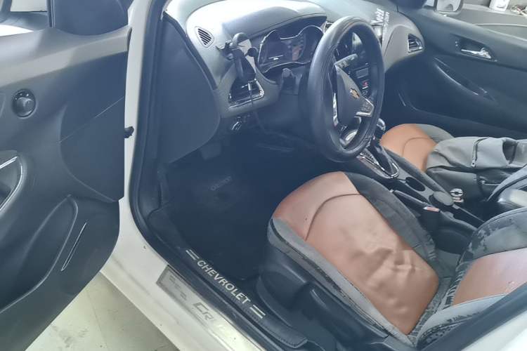 Used Chevrolet Cruze 2016 1.5L Automatic Luxury Edition Driver Seat