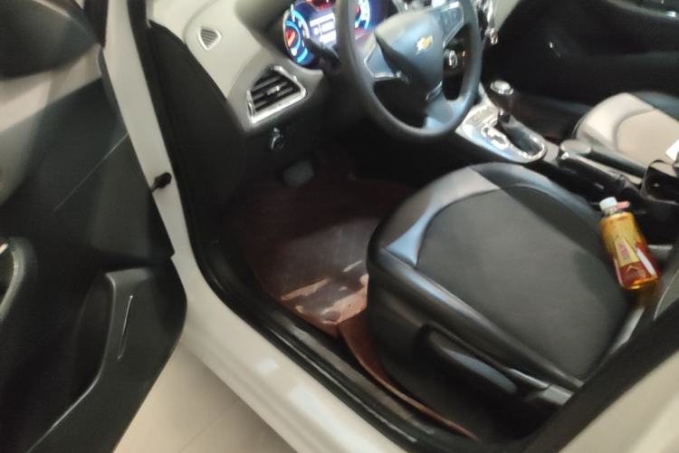Used Chevrolet Cruze 2016 1.5L Automatic Luxury Edition Driver Seat