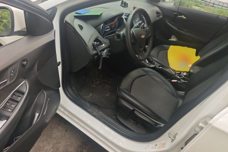 Used Chevrolet Cruze 2016 1.5L Automatic Luxury Edition Driver Seat