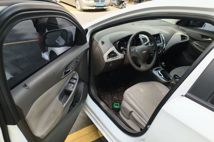 Used Chevrolet Cruze 2016 1.5L Automatic Stylish Sunroof Version Driver Seat