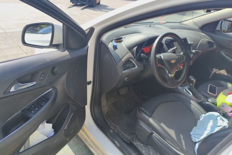 Used Chevrolet Cruze 2016 1.5L Automatic Luxury Edition Driver Seat