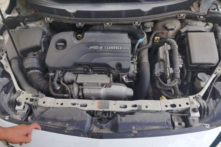 Used Chevrolet Cruze 2016 1.4T DCG Luxury Edition Engine Bay