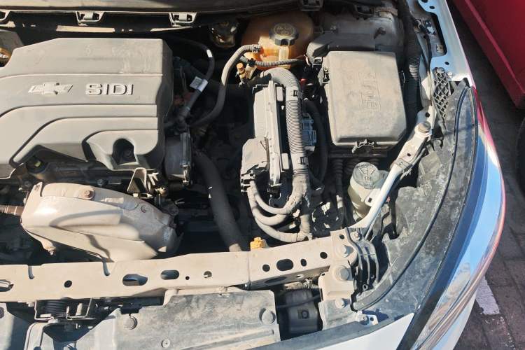 Used Chevrolet Cruze 2016 1.5L Automatic Luxury Edition Engine Bay Left