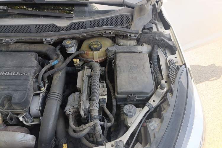Used Chevrolet Cruze 2016 1.4T DCG Luxury Edition Engine Bay Left