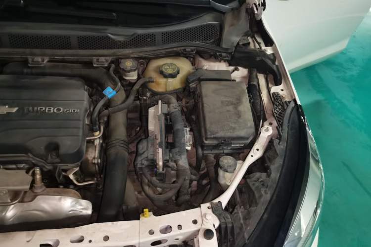 Used Chevrolet Cruze 2016 1.4T DCG Luxury Edition Engine Bay Left