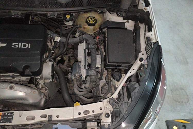 Used Chevrolet Cruze 2016 1.5L Manual Elite Edition Engine Bay Left