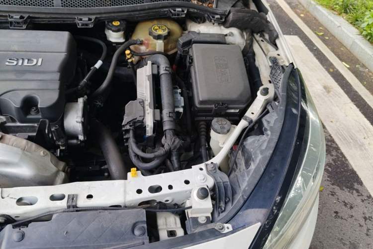 Used Chevrolet Cruze 2016 1.5L Automatic Luxury Edition Engine Bay Left