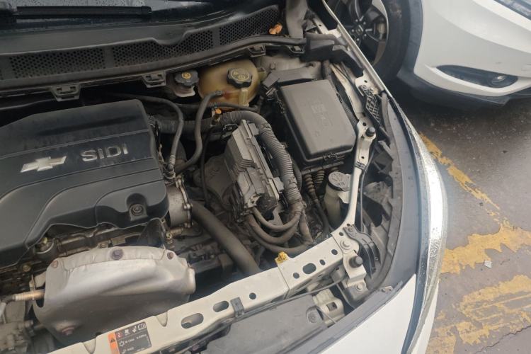 Used Chevrolet Cruze 2016 1.5L Automatic Luxury Edition Engine Bay Left