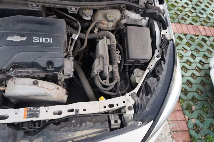 Used Chevrolet Cruze 2016 1.5L Manual Elite Edition Engine Bay Left