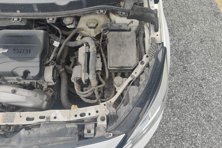 Used Chevrolet Cruze 2016 1.5L Manual Elite Edition Engine Bay Left