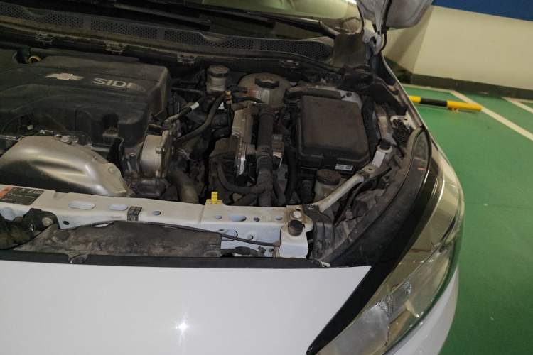 Used Chevrolet Cruze 2016 1.5L Automatic Luxury Edition Engine Bay Left