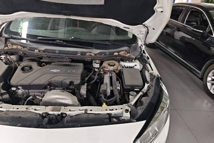 Used Chevrolet Cruze 2016 1.5L Automatic Luxury Edition Engine Bay Left