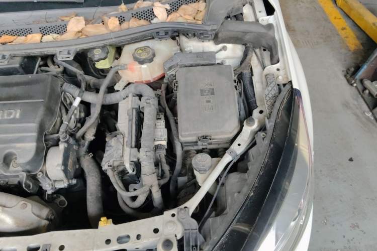 Used Chevrolet Cruze 2016 1.5L Manual Elite Edition Engine Bay Left
