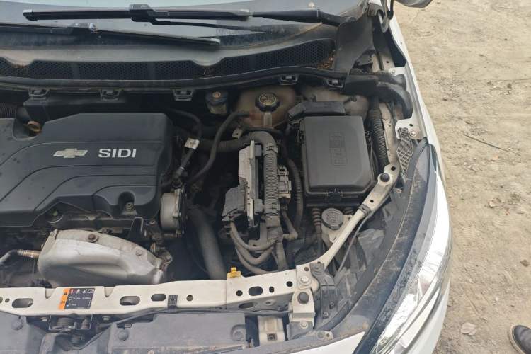Used Chevrolet Cruze 2016 1.5L Manual Elite Edition Engine Bay Left