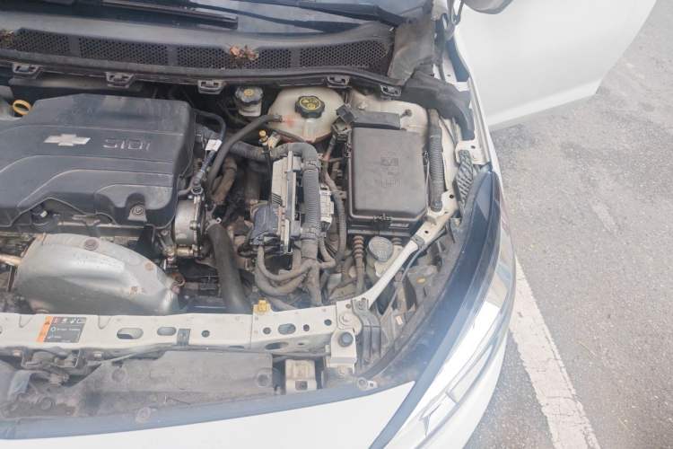 Used Chevrolet Cruze 2016 1.5L Automatic Luxury Edition Engine Bay Left