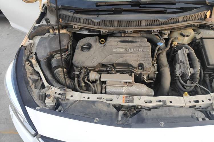 Used Chevrolet Cruze 2016 1.4T DCG Luxury Edition Engine Bay Right