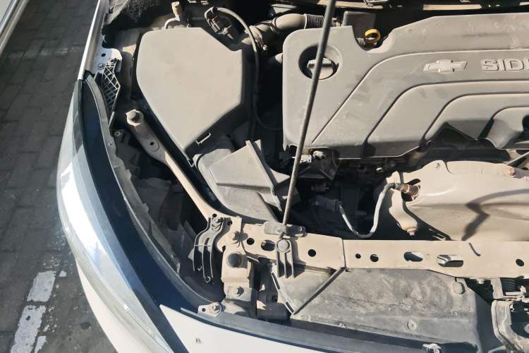 Used Chevrolet Cruze 2016 1.5L Automatic Luxury Edition Engine Bay Right