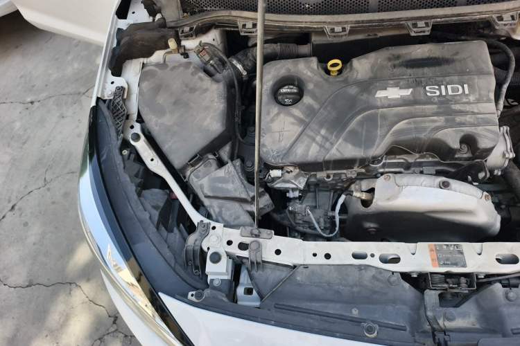 Used Chevrolet Cruze 2016 1.5L Automatic Stylish Sunroof Version Engine Bay Right