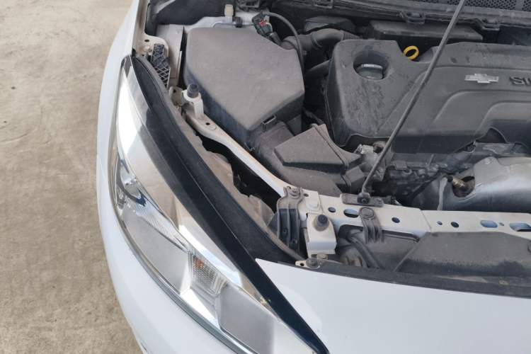 Used Chevrolet Cruze 2016 1.5L Manual Elite Edition Engine Bay Right