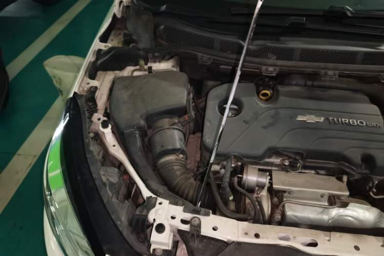 Used Chevrolet Cruze 2016 1.4T DCG Luxury Edition Engine Bay Right