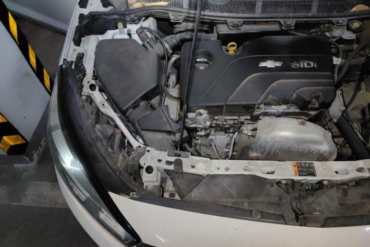 Used Chevrolet Cruze 2016 1.5L Automatic Luxury Edition Engine Bay Right
