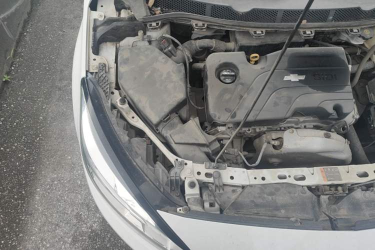 Used Chevrolet Cruze 2016 1.5L Manual Elite Edition Engine Bay Right