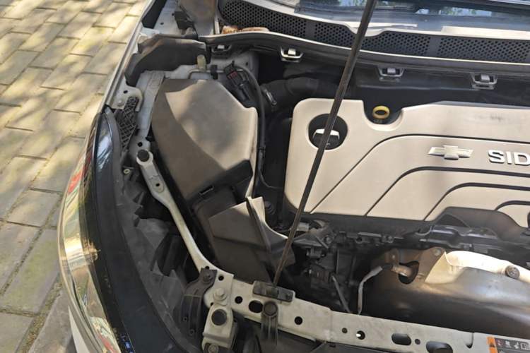 Used Chevrolet Cruze 2016 1.5L Manual Elite Edition Engine Bay Right
