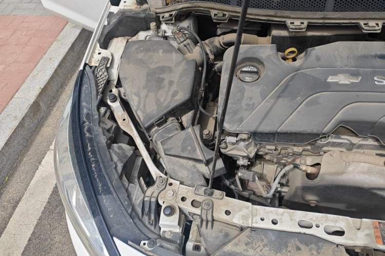 Used Chevrolet Cruze 2016 1.5L Automatic Luxury Edition Engine Bay Right