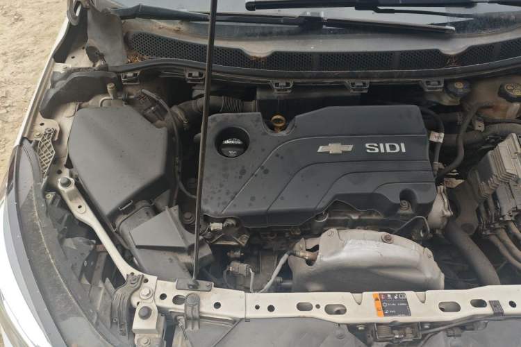 Used Chevrolet Cruze 2016 1.5L Manual Elite Edition Engine Bay Right