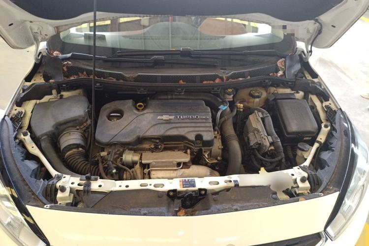 Used Chevrolet Cruze 2016 1.4T DCG Luxury Edition Engine Bay