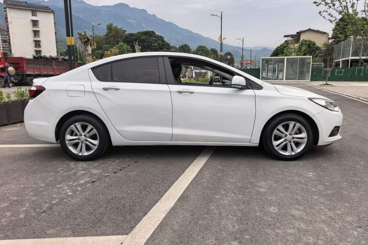Used Chevrolet Cruze 2016 1.5L Automatic Stylish Sunroof Version Exterior 4