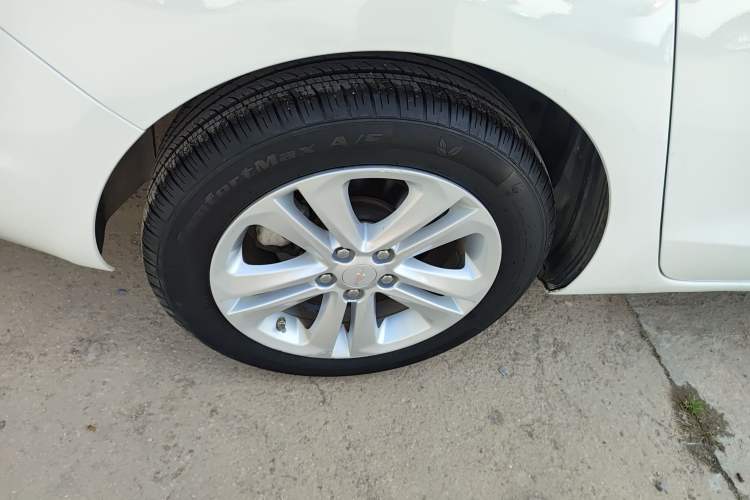Used Chevrolet Cruze 2016 1.5L Manual Elite Edition Exterior 5