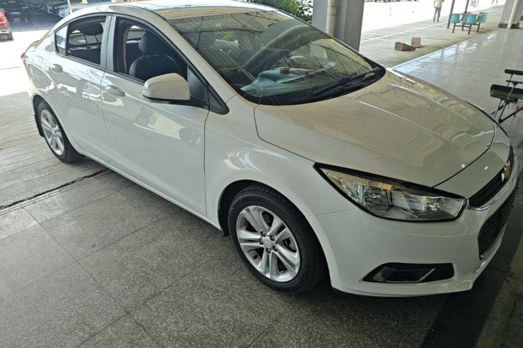 Used Chevrolet Cruze 2016 1.5L Automatic Luxury Edition Front Right 45 Deg