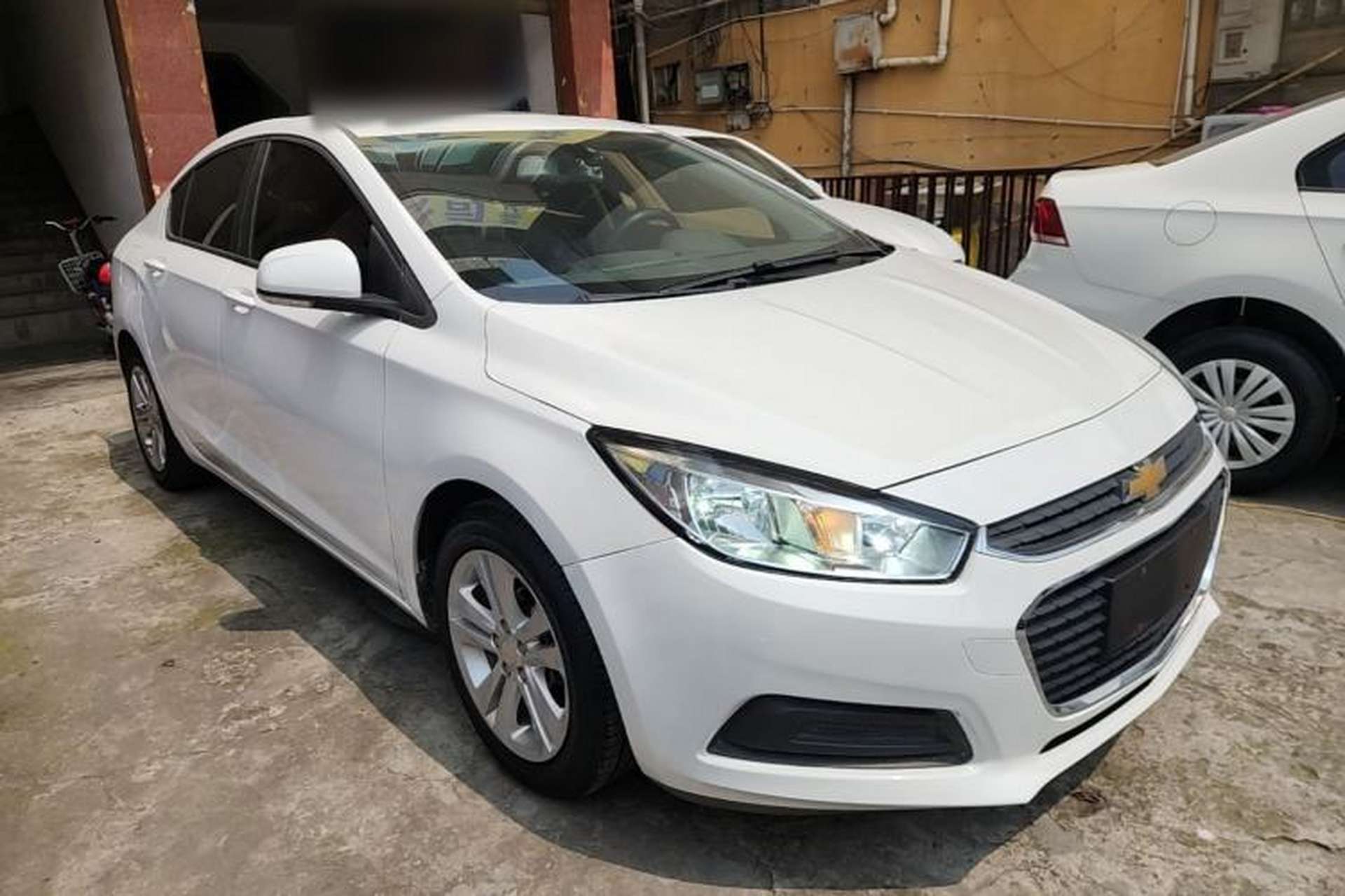 Used Chevrolet Cruze 2016 1.5L Automatic Stylish Sunroof Version Front Right 45 Deg