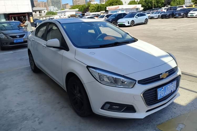 Used Chevrolet Cruze 2016 1.4T DCG Luxury Edition Front Right 45 Deg