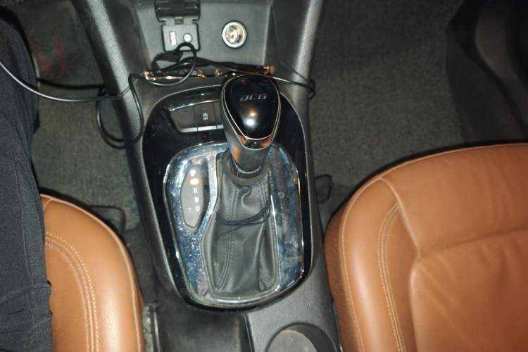 Used Chevrolet Cruze 2016 1.4T DCG Luxury Edition Gear Lever