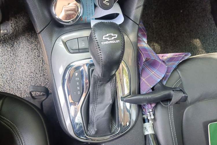 Used Chevrolet Cruze 2016 1.4T DCG Luxury Edition Gear Lever