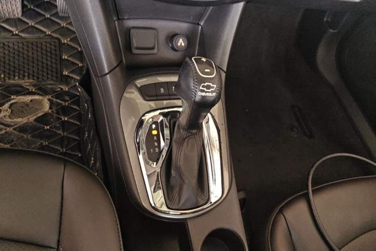 Used Chevrolet Cruze 2016 1.5L Automatic Luxury Edition Gear Lever