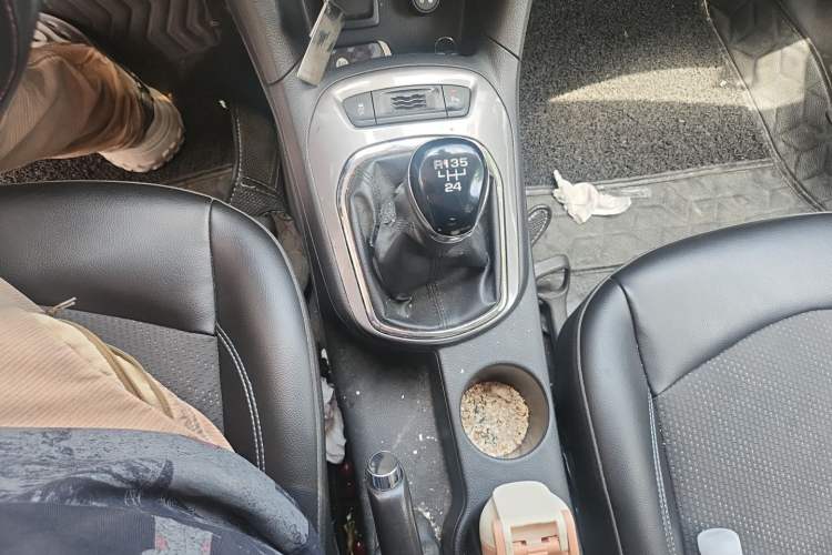 Used Chevrolet Cruze 2016 1.5L Manual Elite Edition Gear Lever