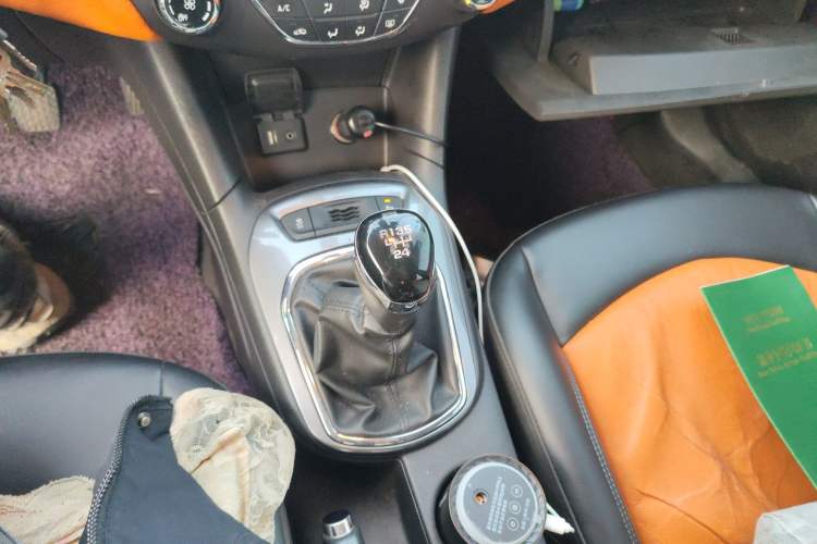 Used Chevrolet Cruze 2016 1.5L Manual Elite Edition Gear Lever