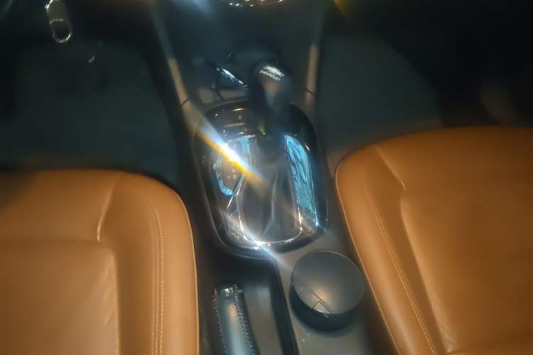 Used Chevrolet Cruze 2016 1.4T DCG Luxury Edition Gear Lever
