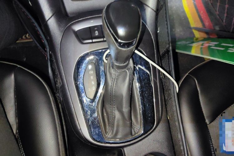 Used Chevrolet Cruze 2016 1.5L Automatic Luxury Edition Gear Lever