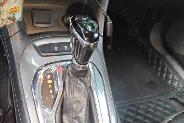Used Chevrolet Cruze 2016 1.4T DCG Luxury Edition Gear Lever