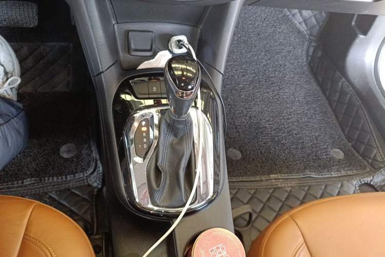 Used Chevrolet Cruze 2016 1.4T DCG Luxury Edition Gear Lever