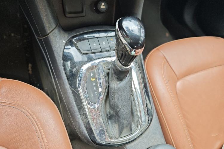 Used Chevrolet Cruze 2016 1.4T DCG Luxury Edition Gear Lever