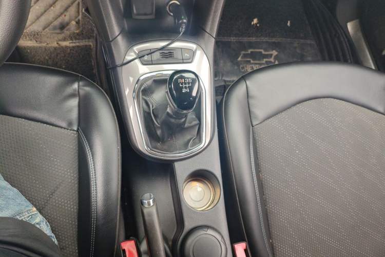 Used Chevrolet Cruze 2016 1.5L Manual Elite Edition Gear Lever
