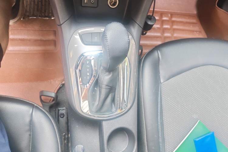 Used Chevrolet Cruze 2016 1.5L Automatic Luxury Edition Gear Lever