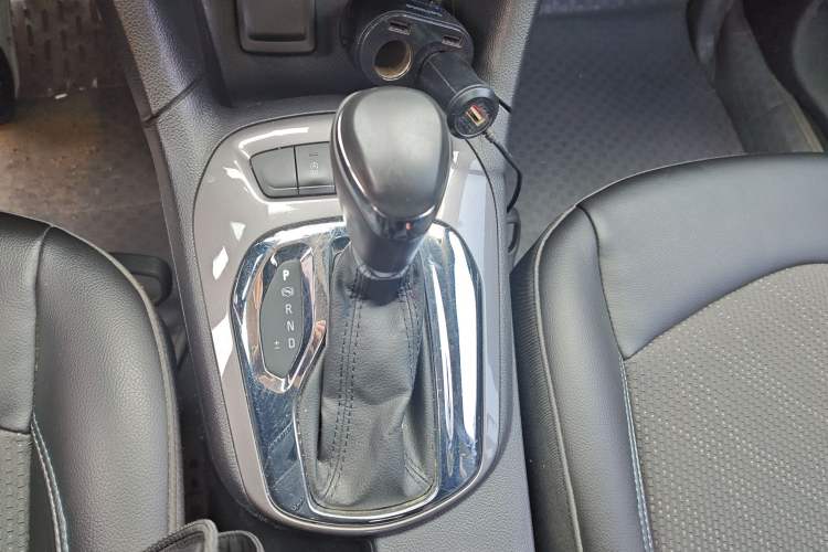 Used Chevrolet Cruze 2016 1.5L Automatic Luxury Edition Gear Lever