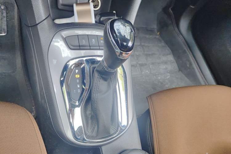 Used Chevrolet Cruze 2016 1.4T DCG Luxury Edition Gear Lever