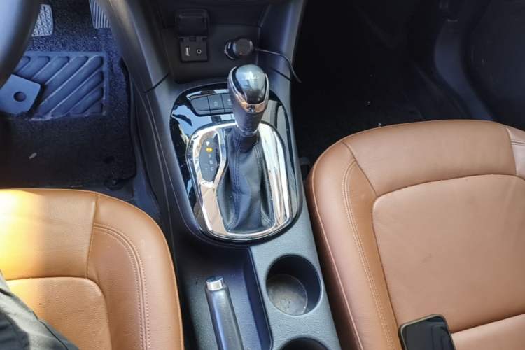 Used Chevrolet Cruze 2016 1.4T DCG Luxury Edition Gear Lever